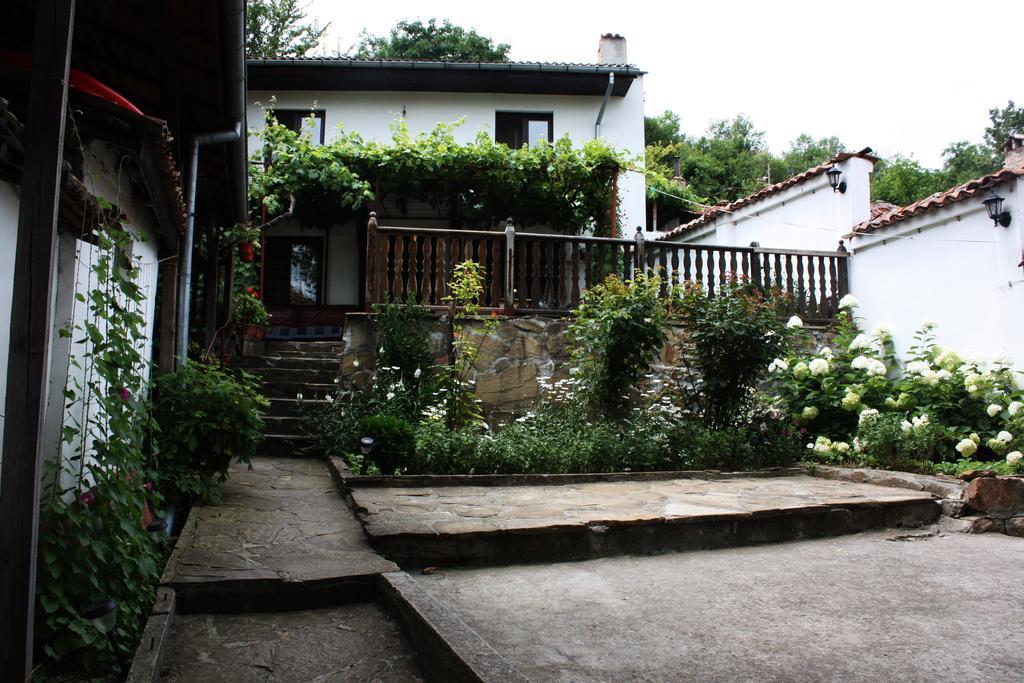 Hikers Hostel Veliko Tărnovo Exterior foto